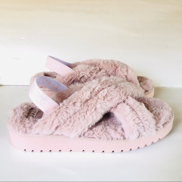 Madden NYC Women’s Barbiecore Faux Fur Crossband Slingback Platform  Slippers 11 - Picture 3 of 10